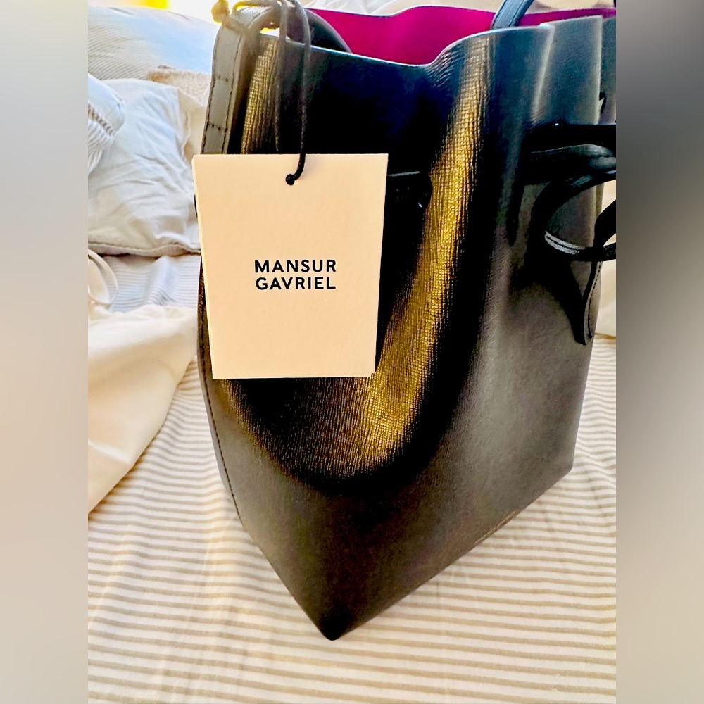 Mansur Gavriel Mini Bucket Bag - Black Flamma (Saffiano)